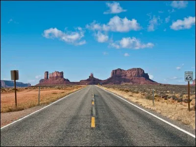 La chanson sugg&eacute;r&eacute;e par l'illustration est interpr&eacute;t&eacute;e par :