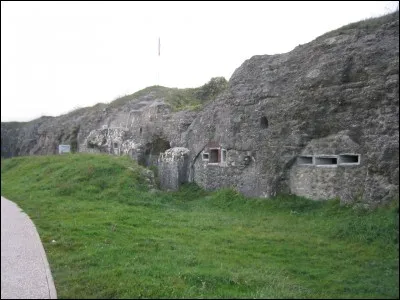 À Verdun, quel fort est devenu célèbre pour avoir tenu tête aux Allemands ?