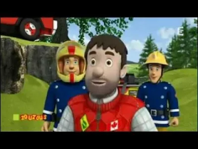 Qui est ce personnage devant qui n'est pas pompier