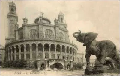 À l'occasion de quelle Exposition universelle le palais du Trocadéro fut-il construit ?