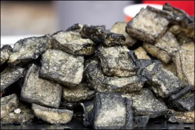 Le tofu puant : son nom est &eacute;vocateur. Laissez fermenter du tofu pendant des mois, ajoutez ici du sang d'oie ou des intestins de porc, et vous vous retrouvez &agrave; d&eacute;guster un mets fort en odeur et en go&ucirc;t. Mais o&ugrave; &ccedil;a ?