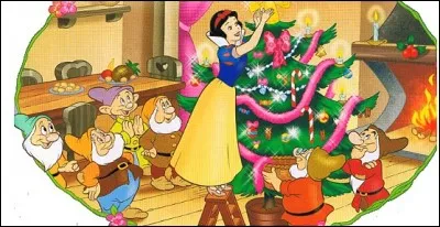 Que ne trouve-t-on pas dans le sapin joliment décoré par Blanche-Neige et les sept nains ?