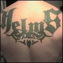 A qui appartient ce tatouage ?