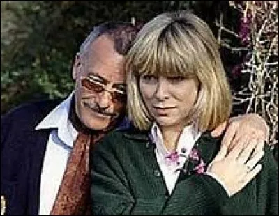 Comment s'appelle cette mini-série télévisée de 1992 dans laquelle Mireille Darc tient un des rôles principaux ?