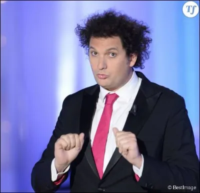 Qui est ce drôle de magicien de 2,07 m ?