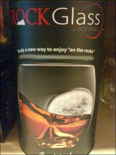 Celle-ci est assez "rock and roll", je vous préviens ! Choisissez sans hésiter !