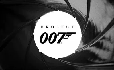 Qui est l'auteur de la saga "007 : James Bond" ?