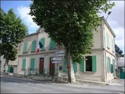 Village midi-Pyrénéen de l'arrondissement de Castres, dans le parc naturel régional du Haut-Languedoc, Verdalle se situe dans le département ...