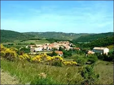 Village des Corbières, au pied du Mont Tauch, Davejean se situe dans l'ancienne région ...