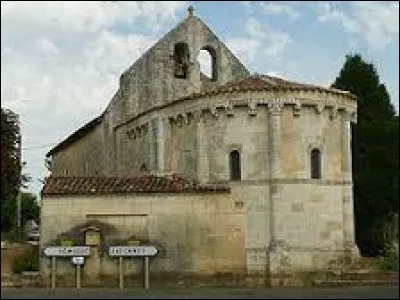 Voici l'église Saint-Blaise de Givrezac. Village Charentais-Maritime de 73 habitants, il se situe dans la nouvelle région ...