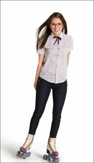 Quel est le pseudo de Nina sur internet ?