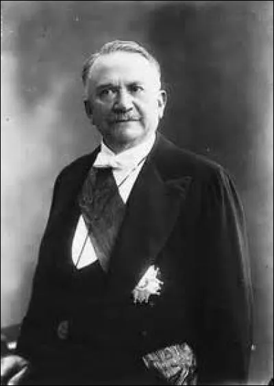 Qui est cet homme politique qui fut président de la République de 1924 à 1931 ?