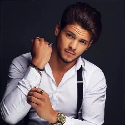 Quel est le nom de la chanson qu'il interprète avec Keen'V ?