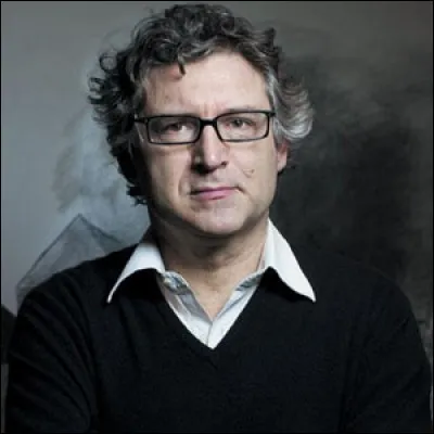 Né le 1er janvier 1959, ce philosophe, auteur d'un "traité d'athéologie" a fondé l'université populaire de Caen. De qui s'agit-il ?