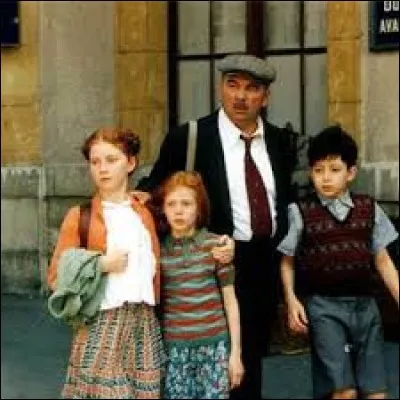 Dans le film "Monsieur Batignole" sorti en 2002, quel acteur incarne le personnage d'Edmond Batignole ?