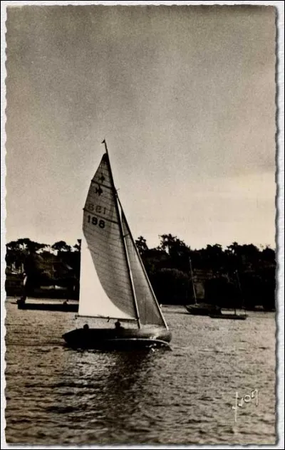 Quel architecte naval a créé le Pacific?