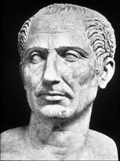 Dans quelle ville Jules César fut-il assassiné, le 15 mars 44 avant J.-C. ?
