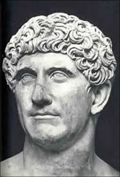 Qui était l'époux de Cléopâtre ?