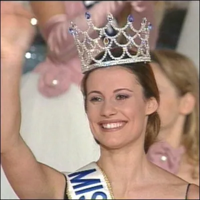 Sophie Thalmann est élue Miss France 1998. Qu'est-ce qui a beaucoup contribué à sa victoire ?