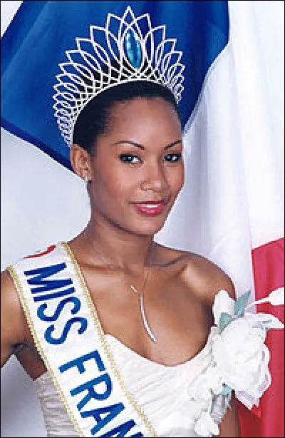 Corinne Coman a été élue Miss France 2003. Depuis, elle s'est complètement retirée de la vie médiatique. Que fait-elle aujourd'hui ?