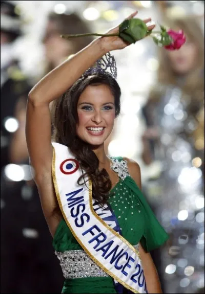 Malika Ménard a été sacrée Miss France 2010. Quelle affirmation concernant cette élection est inexacte ?