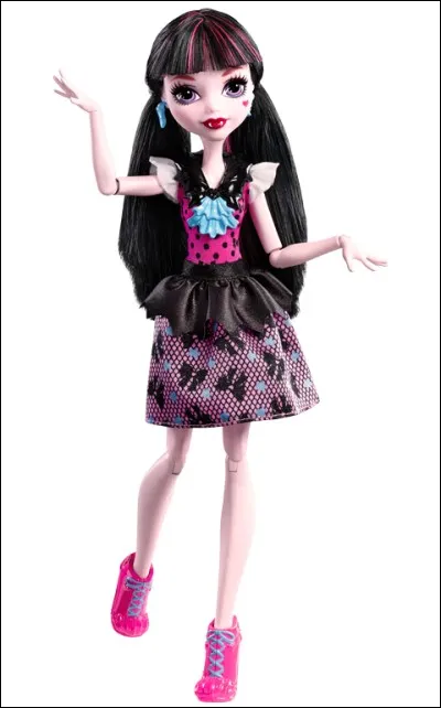 Draculaura a :