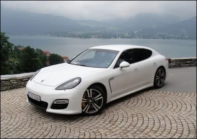 Quelle est cette voiture ?