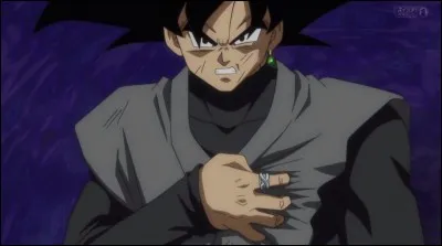 Contre qui se bat Black quand il arrive dans le présent ?