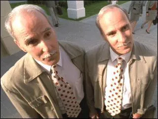 Comment se nomment les jumeaux dans le film?