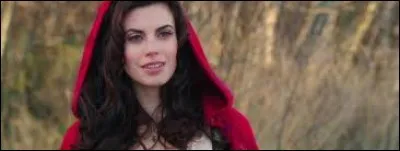 Pourquoi Ruby garde-t-elle toujours sa cape ?