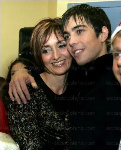 Comment se prénomme sa mère ?