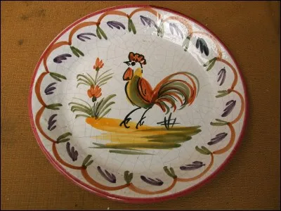 Dans le Jura, selon le mariage traditionnel de la région, quel vin épouse le coq ?