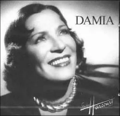 En 1936, qui chantait "Sombre dimanche" ?