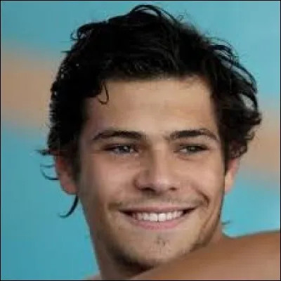 Qui est ce beau gosse ?