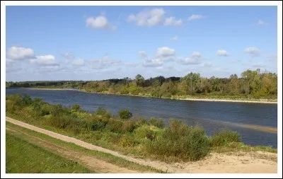 Le Bug s&eacute;pare un pays sur sa rive droite de deux autres sur sa rive gauche. Quels sont ces pays d'Europe orientale ?