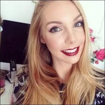 (Sandréa) Dans quel pays vit-elle ?