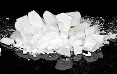 Comment s'appelle la poudre qu'on met pour mieux glisser sur la barre ?