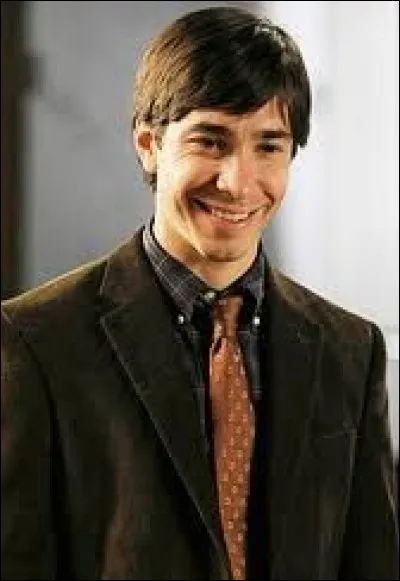 Plus tard dans la série, son ex Paul, de la saison 1, revient. Quel est son métier ?