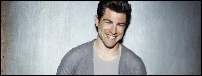 Schmidt a eu un membre fracturé par une fille qui est amie avec celle de Jess. Quel membre est-ce ?