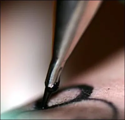 Que représente son tatouage ?