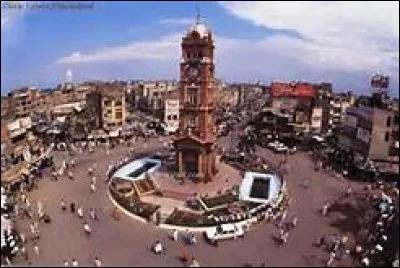 Faisalabad est une ville chinoise.