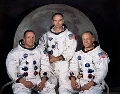 À propos du premier pas de l'homme sur la Lune. Quelle mission Apollo a transporté Niel Amstrong ?
