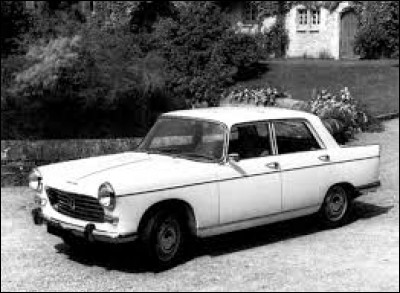 Cette année là, mon père change sa Peugeot 403 pour une 404 ! Berline produite de 1960 à 1975. La carrière du pick-up fut plus longue. Produite en dernier au Kenya, quand sa production fut-elle stoppée ?