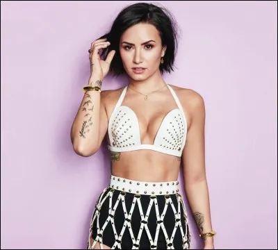 Combien d'albums a-t-elle sortis (fin 2016) sans compter les EP ?