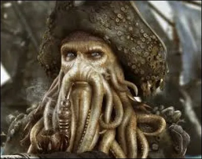 De quel navire Davy Jones est-il le capitaine dans la saga "Pirates des Caraïbes" ?
