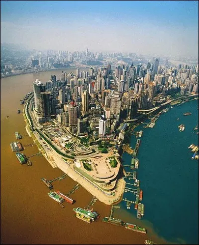 Dans quel pays se situe Chongqing ?