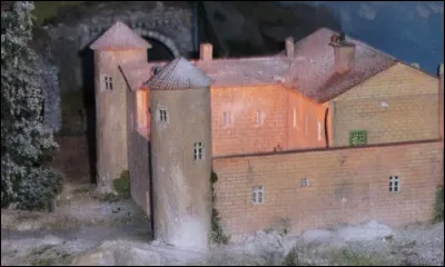 Que s'est-il passé au pensionnat lorsque Clément Mathieu et les enfants sont partis en balade ?