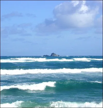Si je vous dis : « Miette au milieu de la nappe », vous répondez :