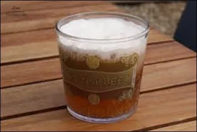 Comment s'appelle la boisson sur l'image ?