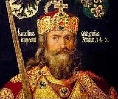 En quelle ann&eacute;e est d&eacute;c&eacute;d&eacute; Charlemagne ?
